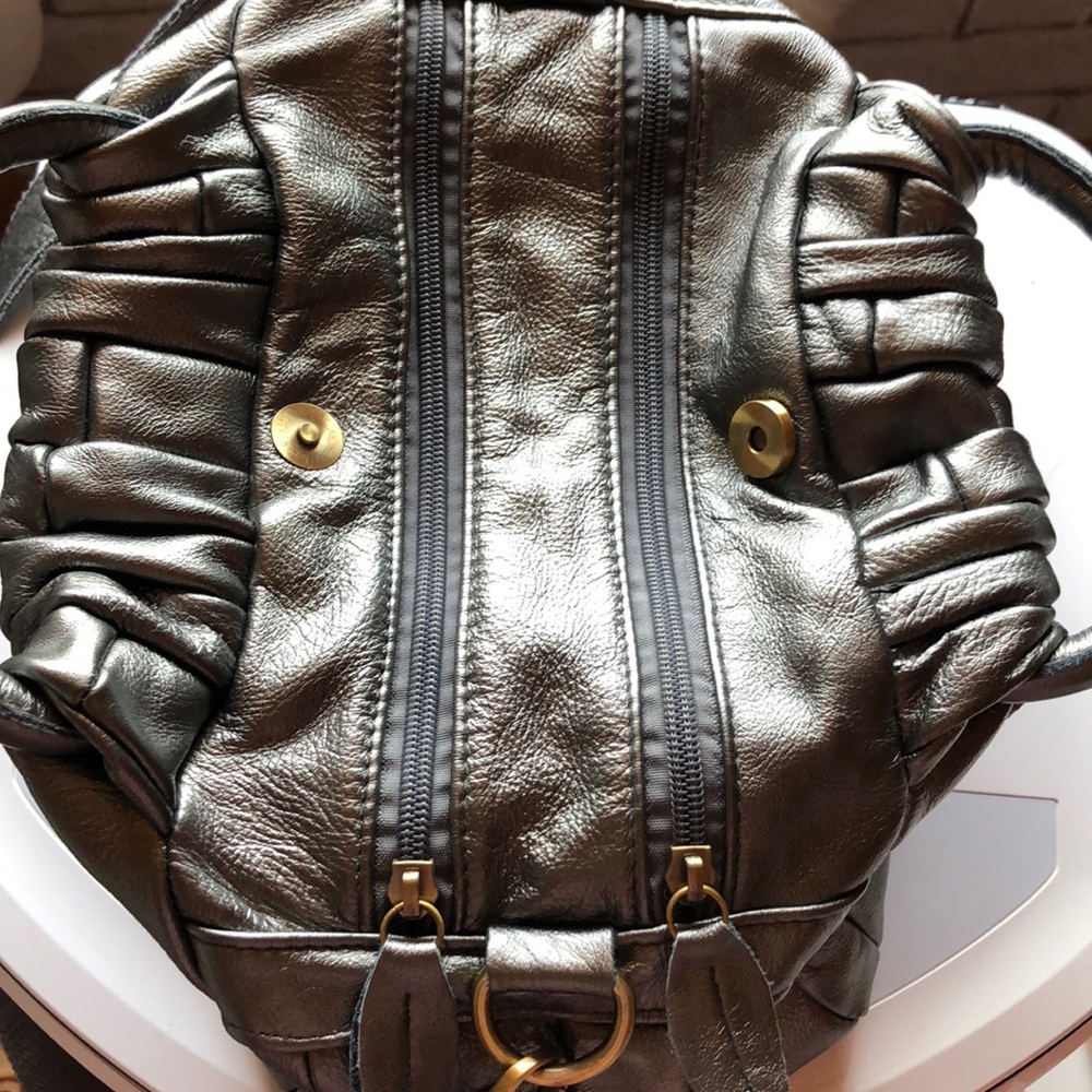 Beautiful crossbody leather bag.